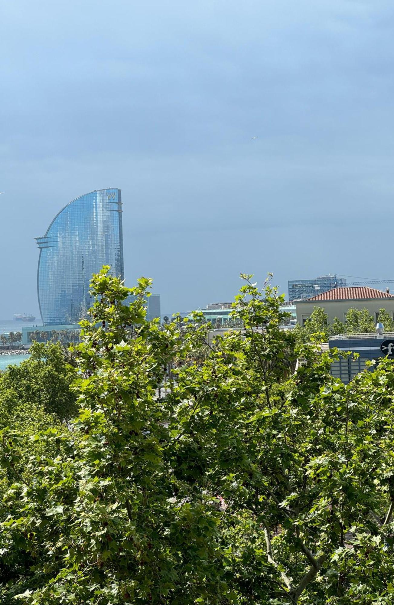 Sea View Apartments Barcellona Esterno foto